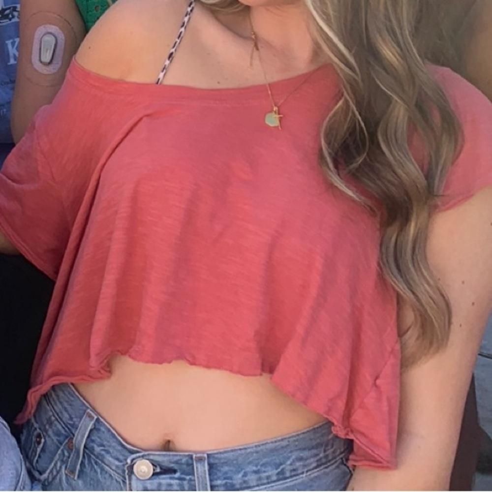 Coralish color tee